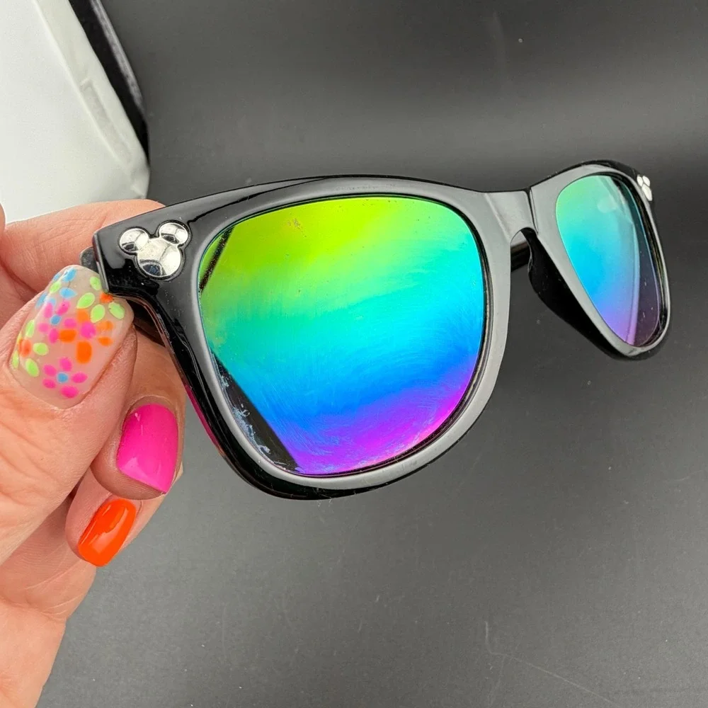 Disney Sunglasses Mickey Mouse Adult Wayfarer Style Mirrored Glasses